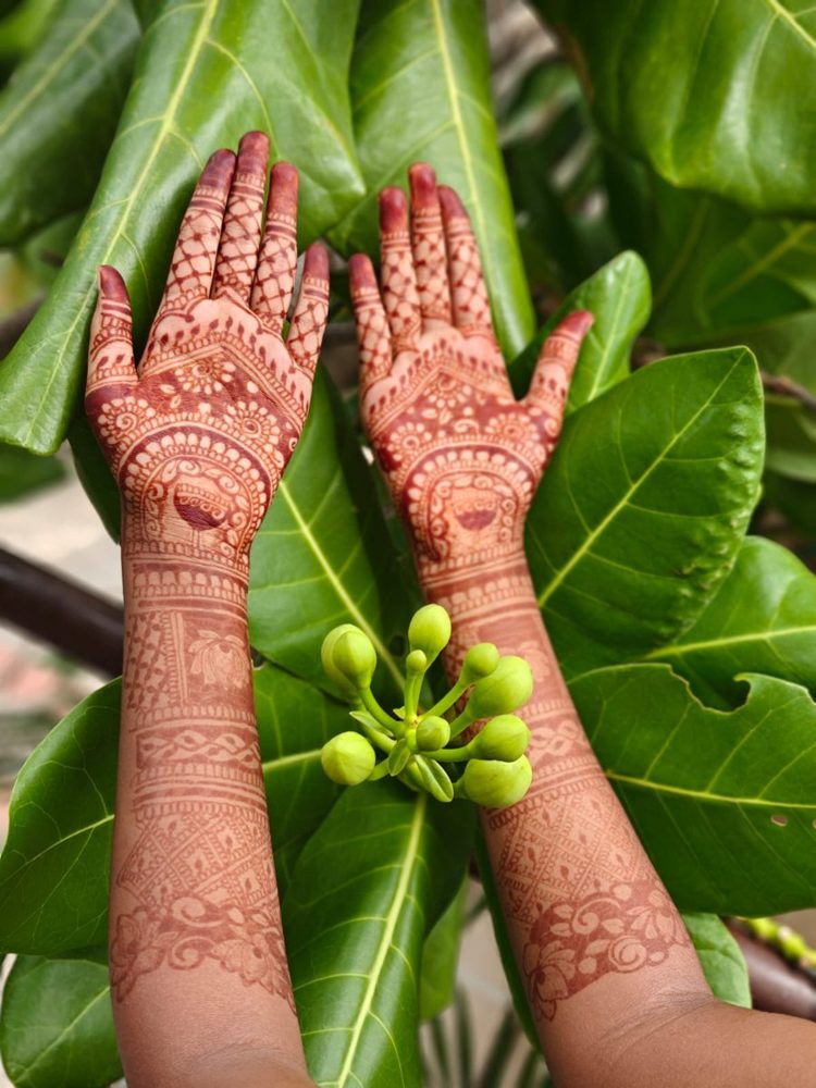 Bridal mehendi on both hands
